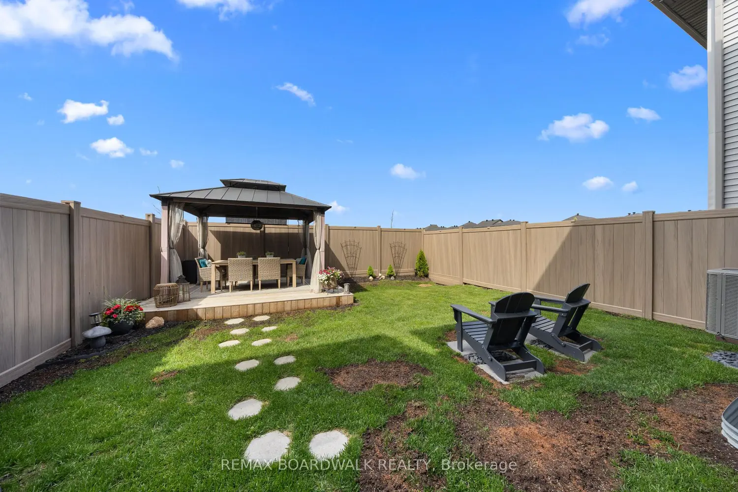 Additional image 15 of 332 Finial Way