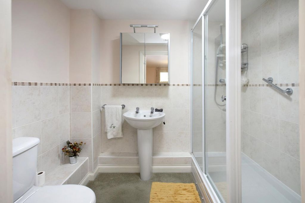 Additional image 12 of 2 bed flat for saleMarine Parade, Dawlish EX7