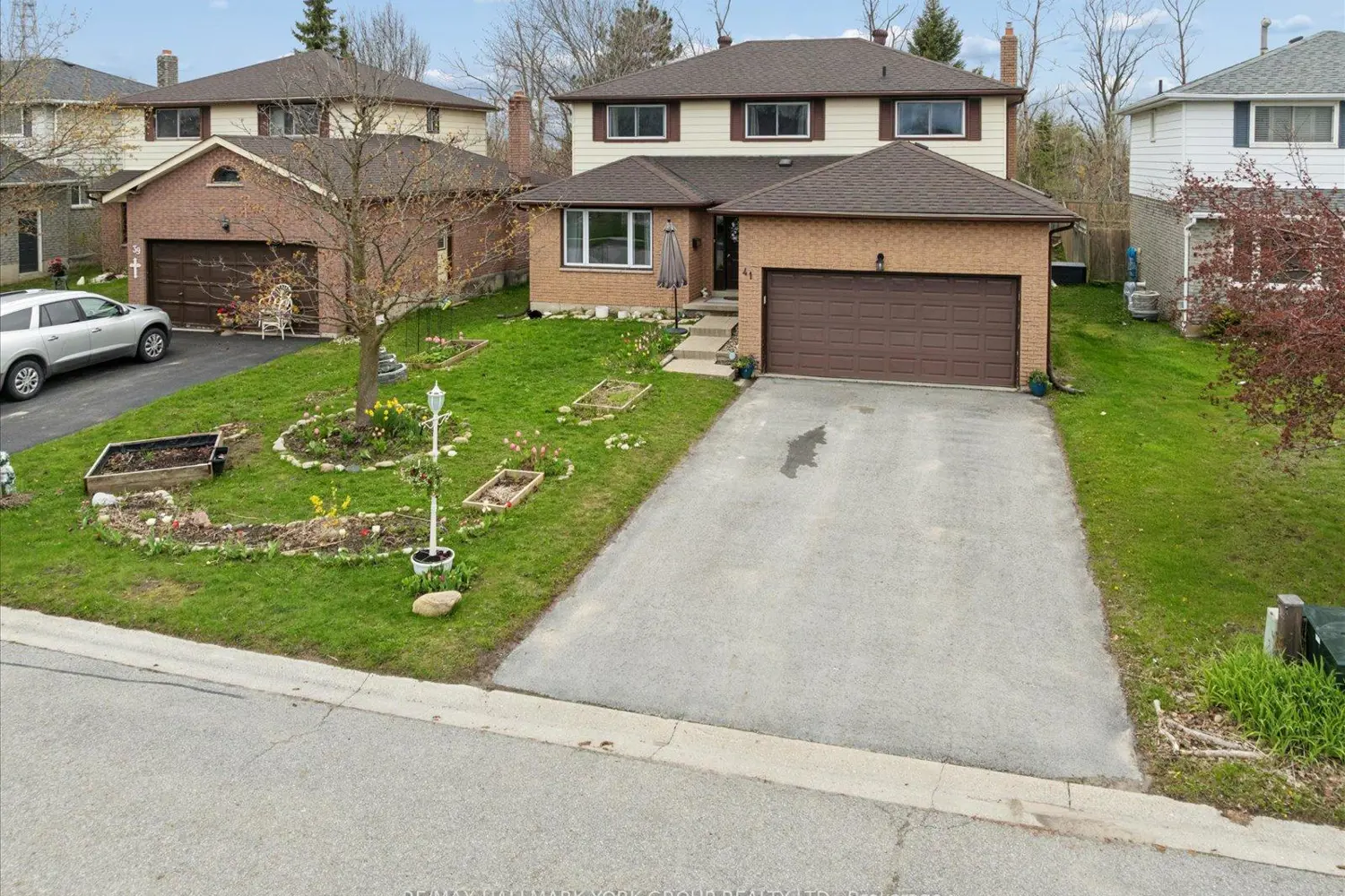 41 Laurentian Lane