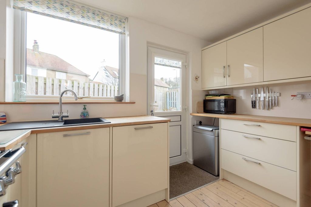 Additional image 11 of 3 bed terraced house for sale2 Lady Jane Gardens, North Berwick EH39