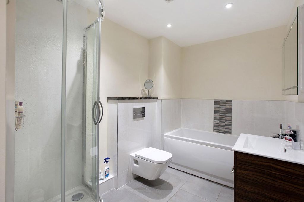 Additional image 14 of 2 bed flat for saleHolcombe Drive, Dawlish EX7