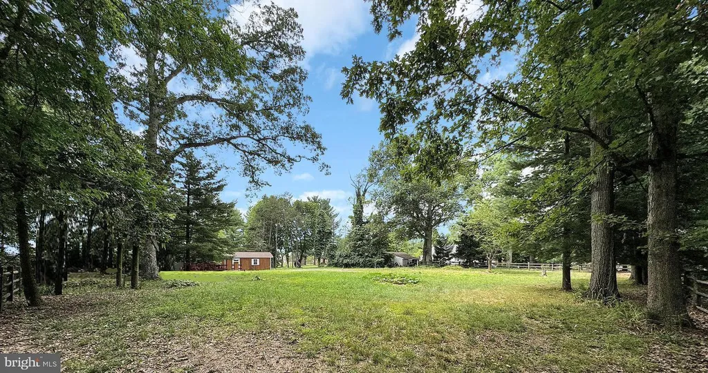 Additional image 2 of 744 Fairview Drive, Hanover, PA 17331