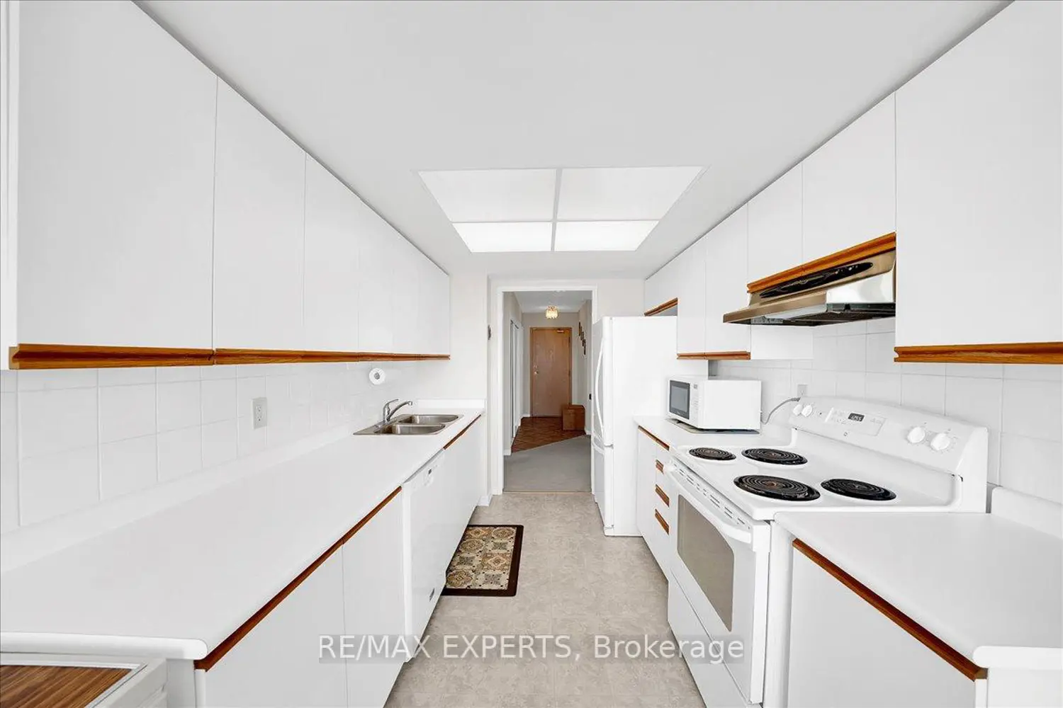 Additional image 8 of 7805 Bayview Avenue 1122