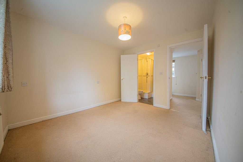 Additional image 4 of 2 bed flat for saleBenny Hill Close, Eastleigh SO50