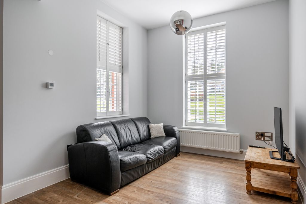 Additional image 4 of 2 bed flat for saleGlanville Way, Epsom KT19