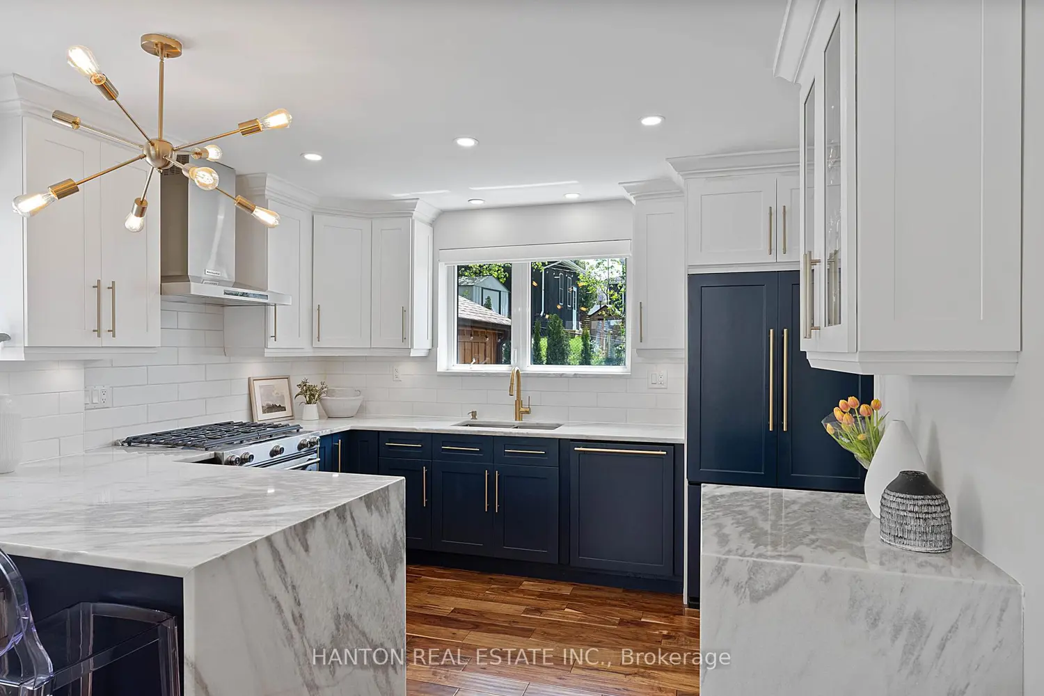 348 Mountainview Drive photo 4