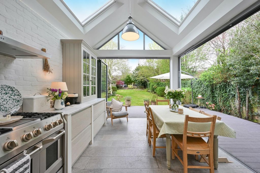 Additional image 2 of 6 bed semi-detached house for saleWorple Road, Epsom KT18
