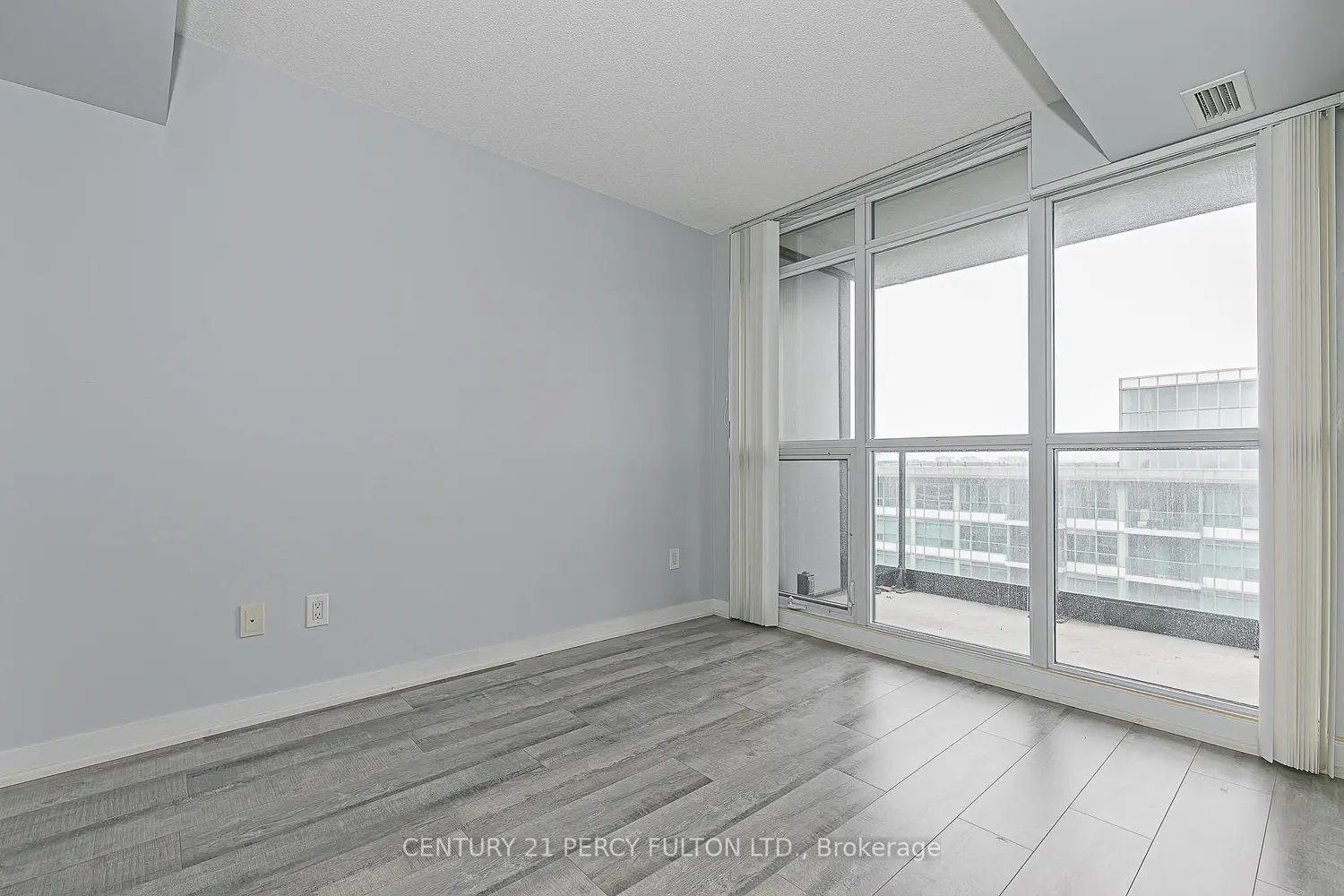 Additional image 6 of 19 Singer Court 1612