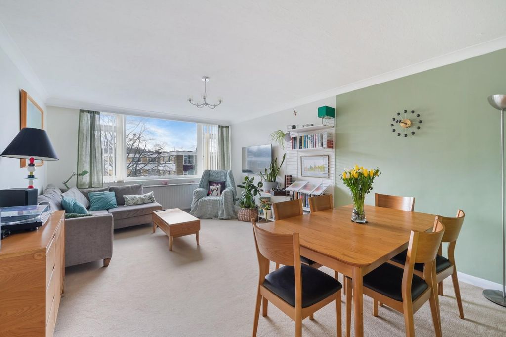 Additional image 16 of 3 bed flat for saleAvenue Road, Epsom KT18