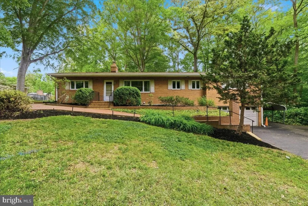 18309 Cabin Road, Triangle, VA 22172 photo 2
