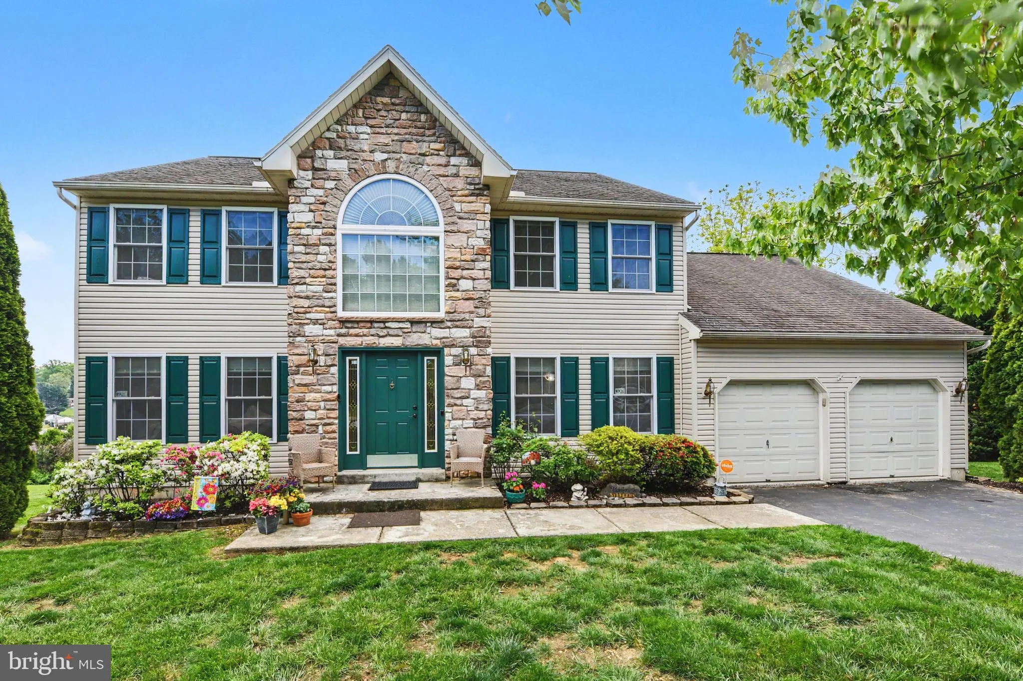6 Hilgert Avenue, Shillington, PA 19607