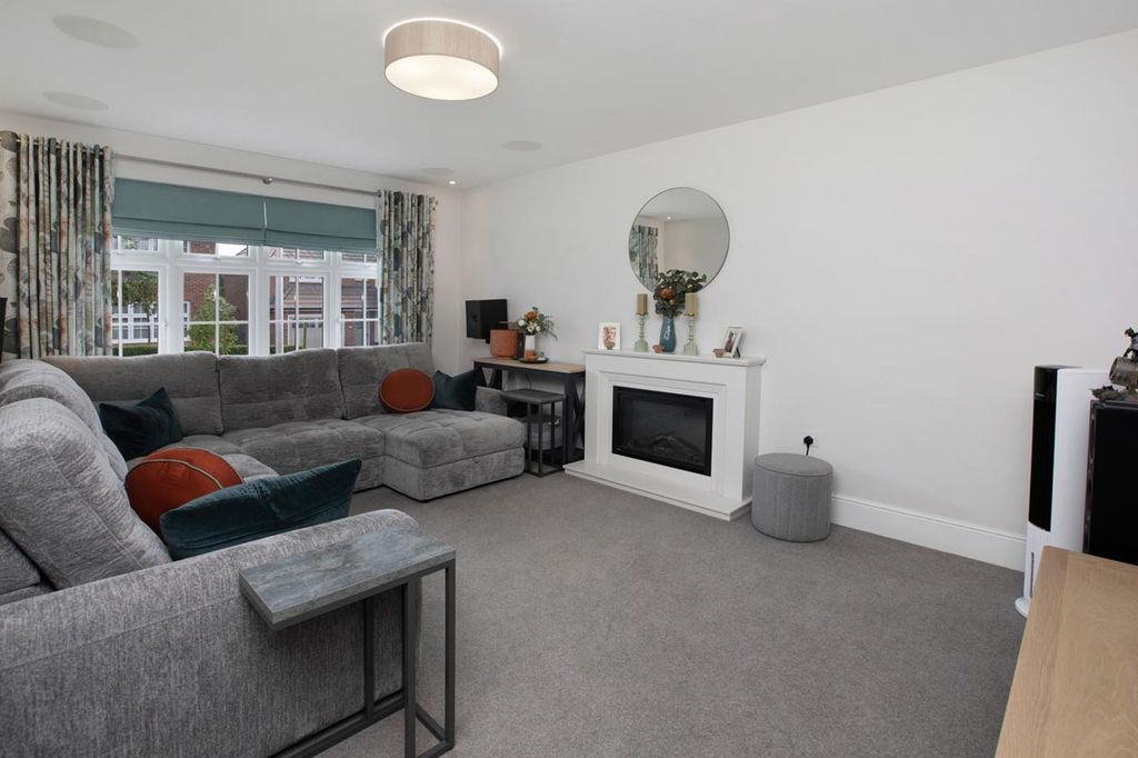 Additional image 3 of 4 bed detached house for saleCurlew Way, Dawlish EX7