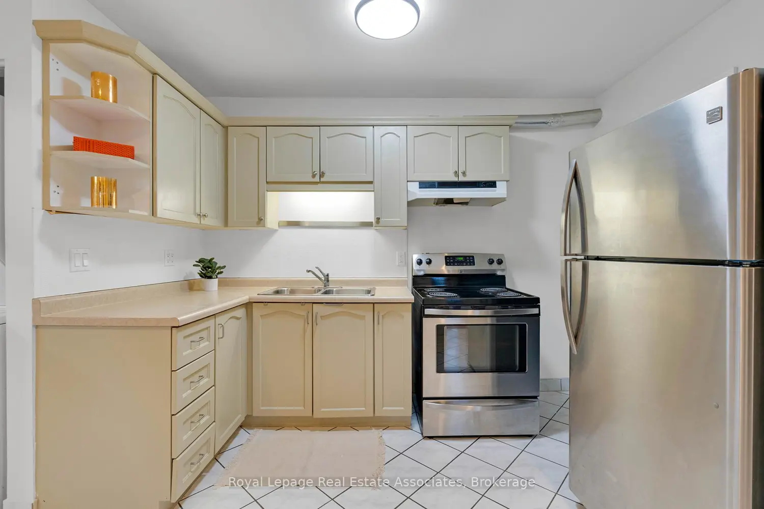 Additional image 8 of 2 Vineland Avenue 15
