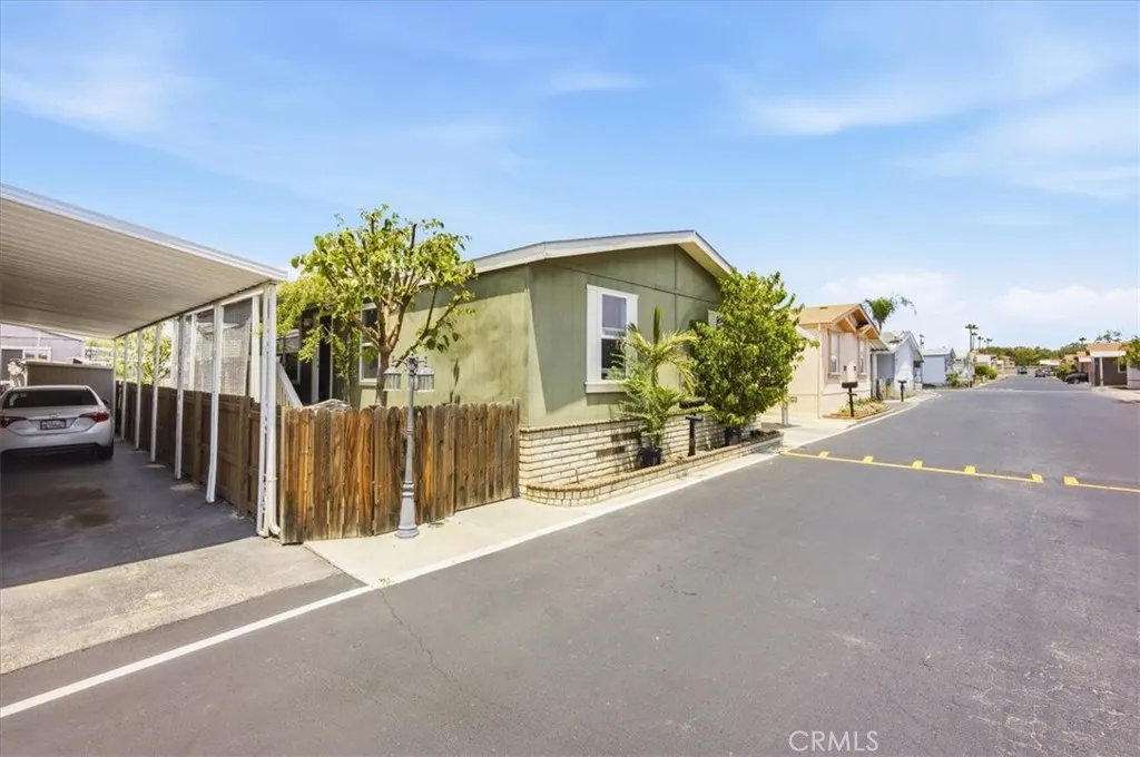 3667 Valley Blvd Unit 202, Pomona, CA 91768 photo 2