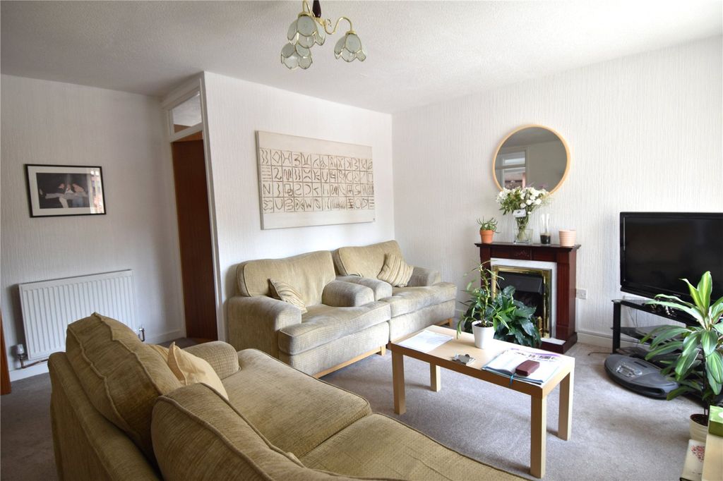 Additional image 2 of 2 bed flat for saleHeriotts Court, Droitwich, Worcestershire WR9