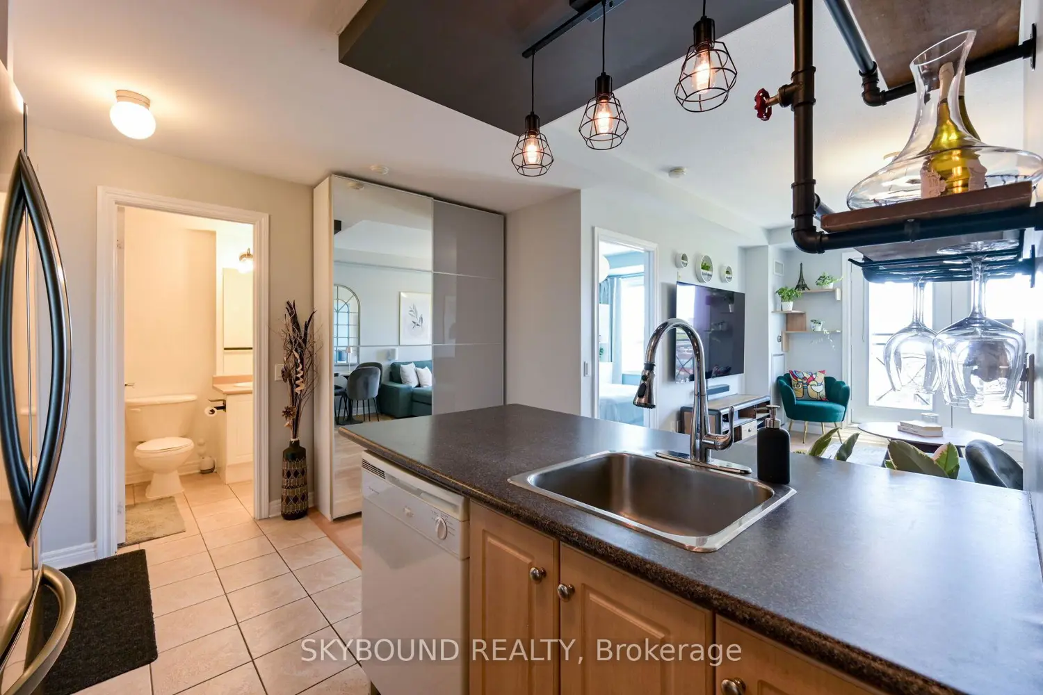 Additional image 9 of 1415 Lawrence Avenue 516