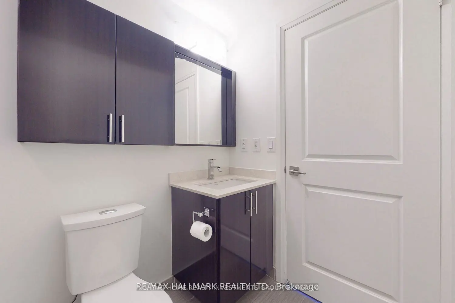 Additional image 5 of 7165 Yonge Street 833