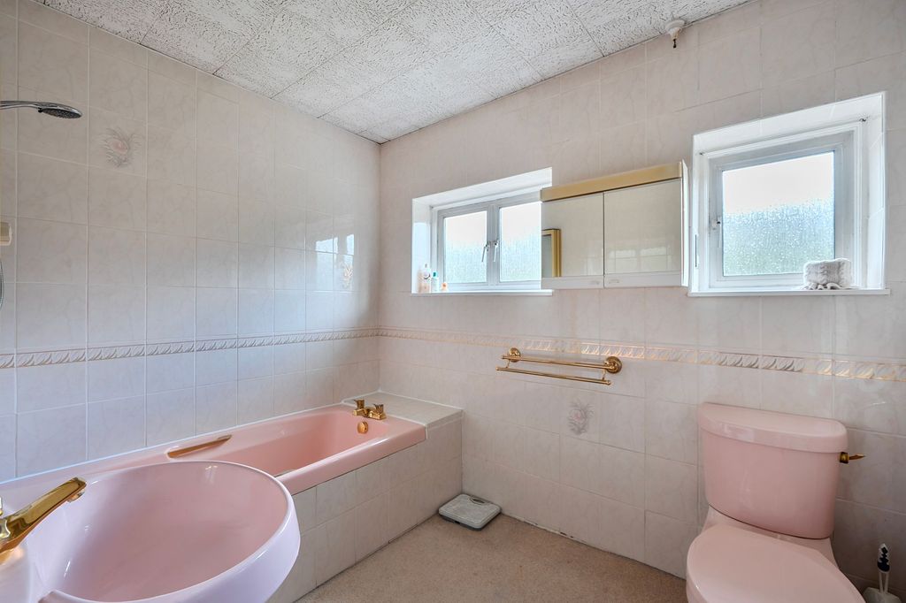 Additional image 21 of 5 bed detached house for saleEwell Downs Road, Epsom KT17