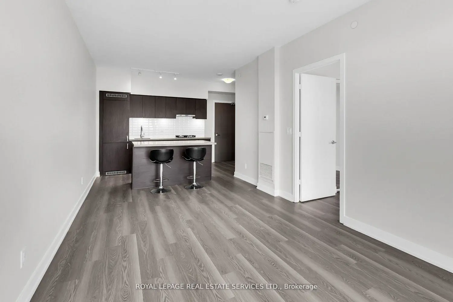 Additional image 5 of 501 St Clair Avenue 1104
