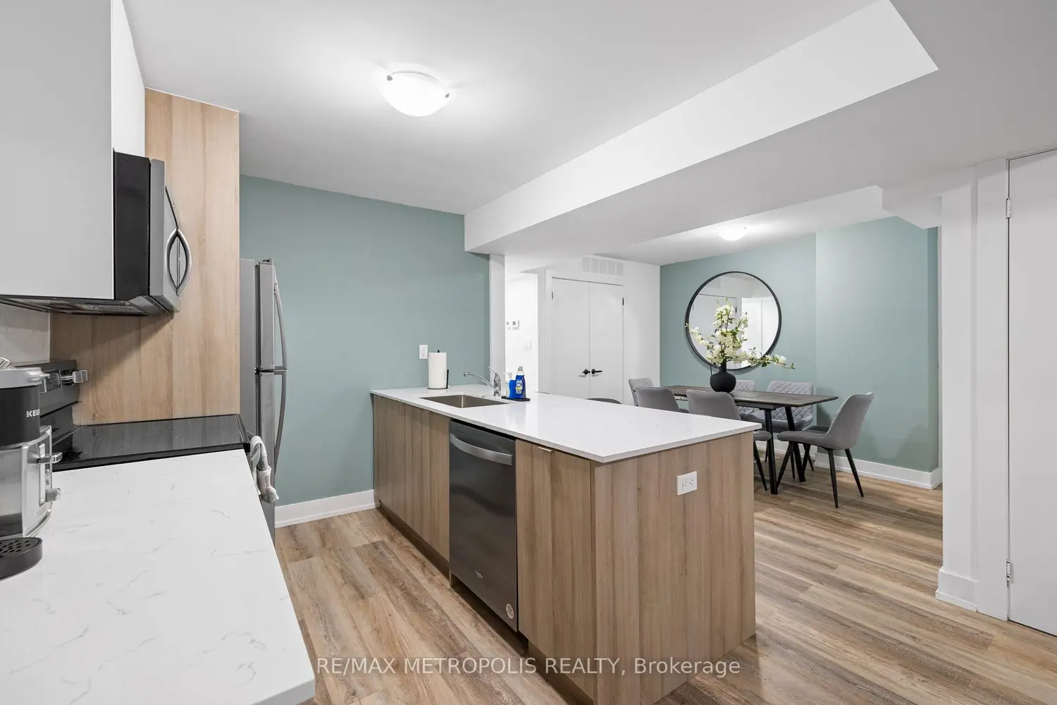 Additional image 12 of 447 Lansdowne Avenue
