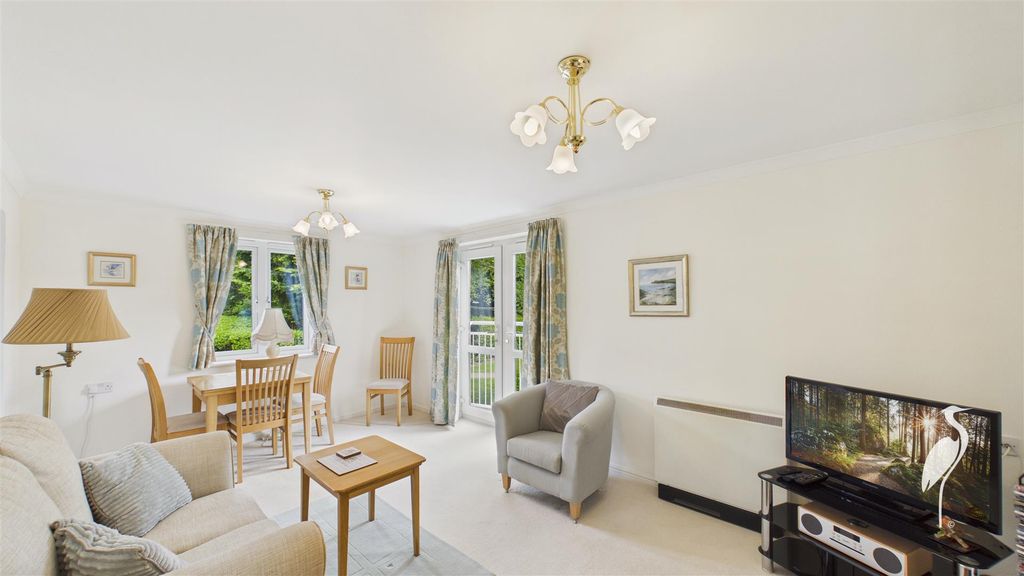 2 bed flat for saleBoldon Lane, Cleadon, Sunderland SR6 photo 2