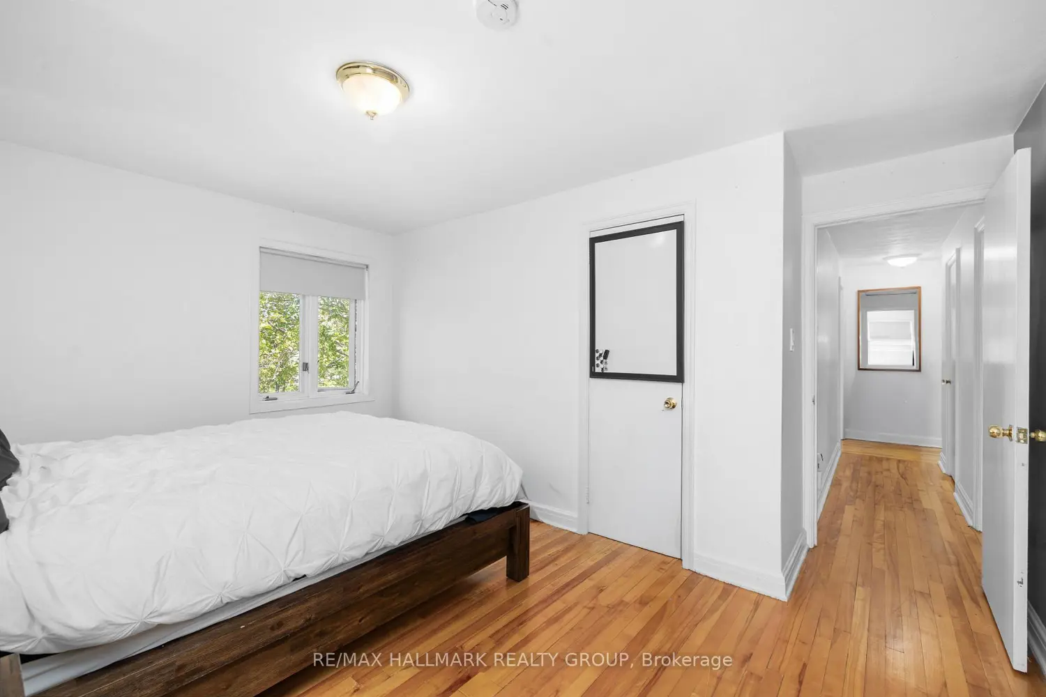 824 Byron Avenue photo 4