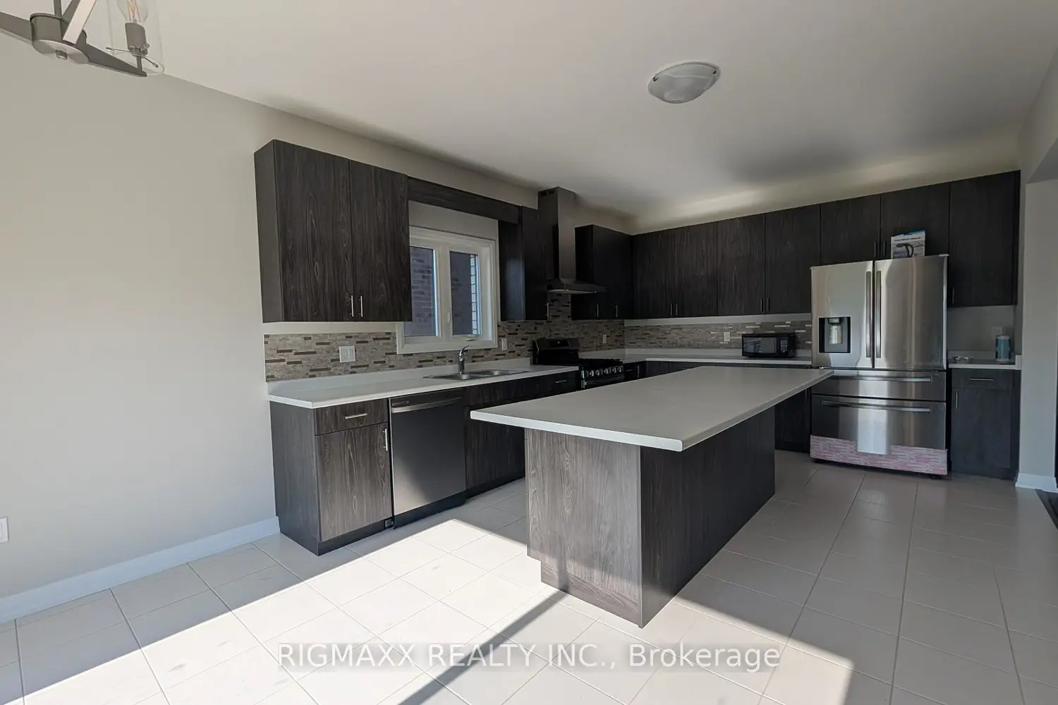 Additional image 8 of 1015 Alliston Avenue