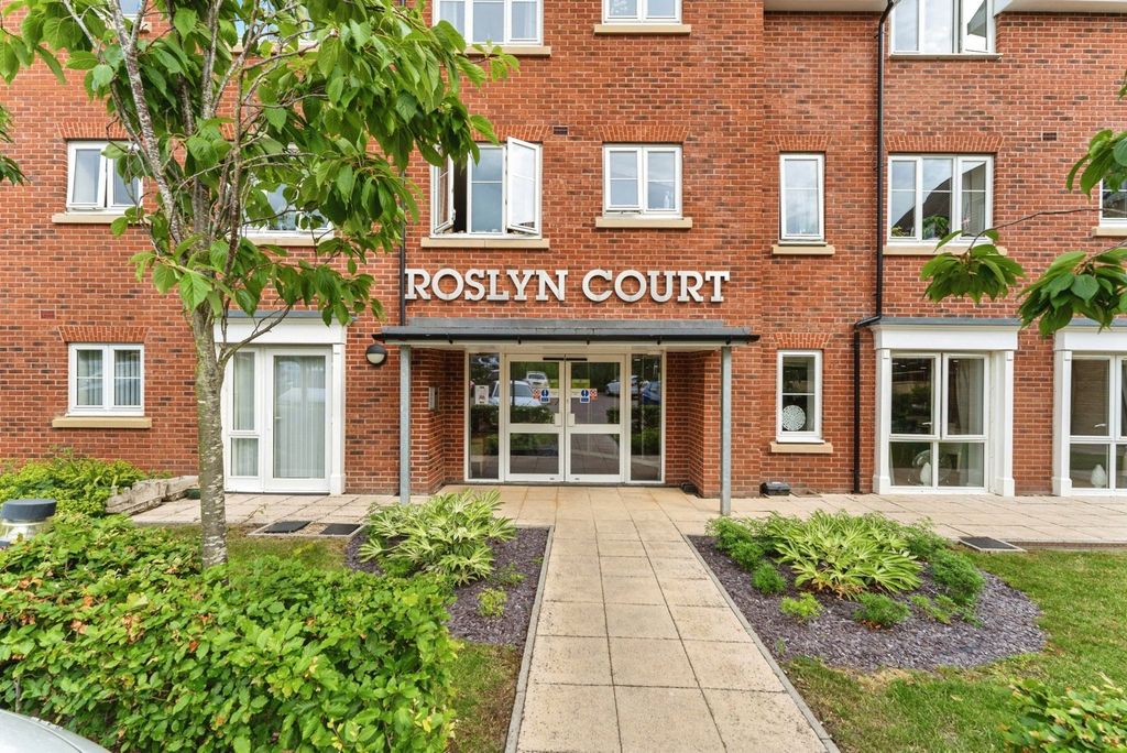 2 bed flat for saleLisle Lane, Ely, Cambridgeshire CB7