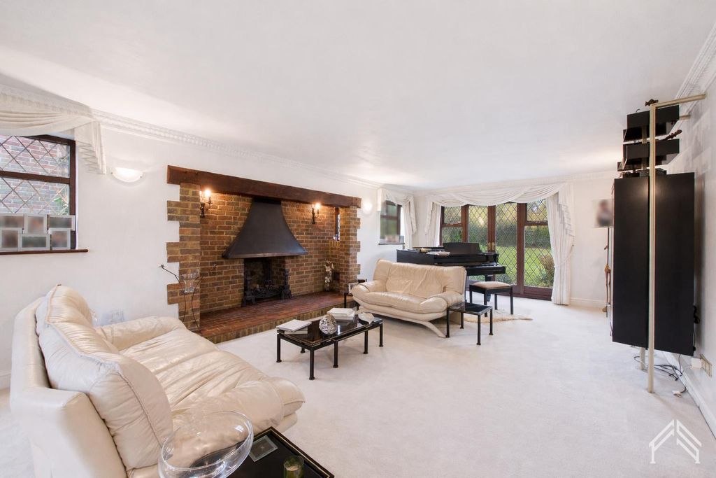 Additional image 3 of 7 bed detached house for saleHamlyn Close, London HA8