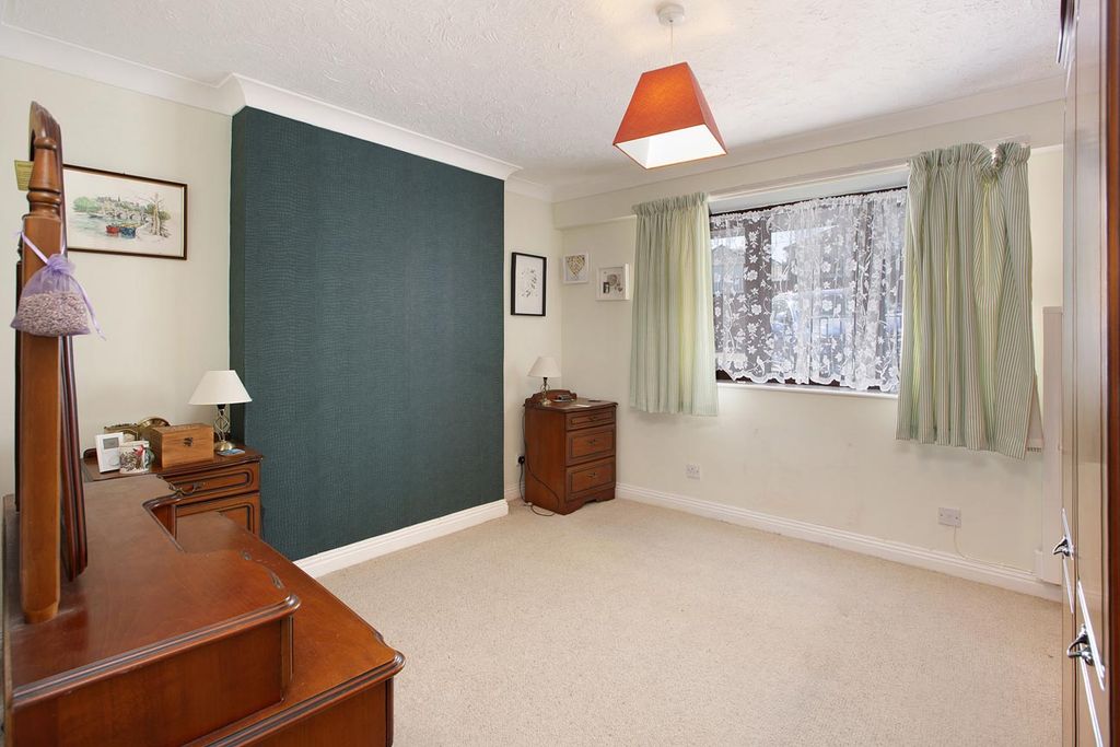 Additional image 8 of 2 bed flat for saleExeter Road, Dawlish EX7