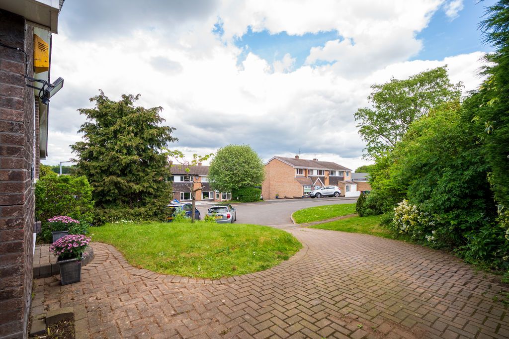 Additional image 32 of 5 bed bungalow for saleRomney Drive, Dronfield S18