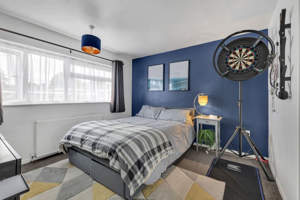 Additional image 10 of 4 bed semi-detached house for saleHadrian Avenue, Dunstable LU5