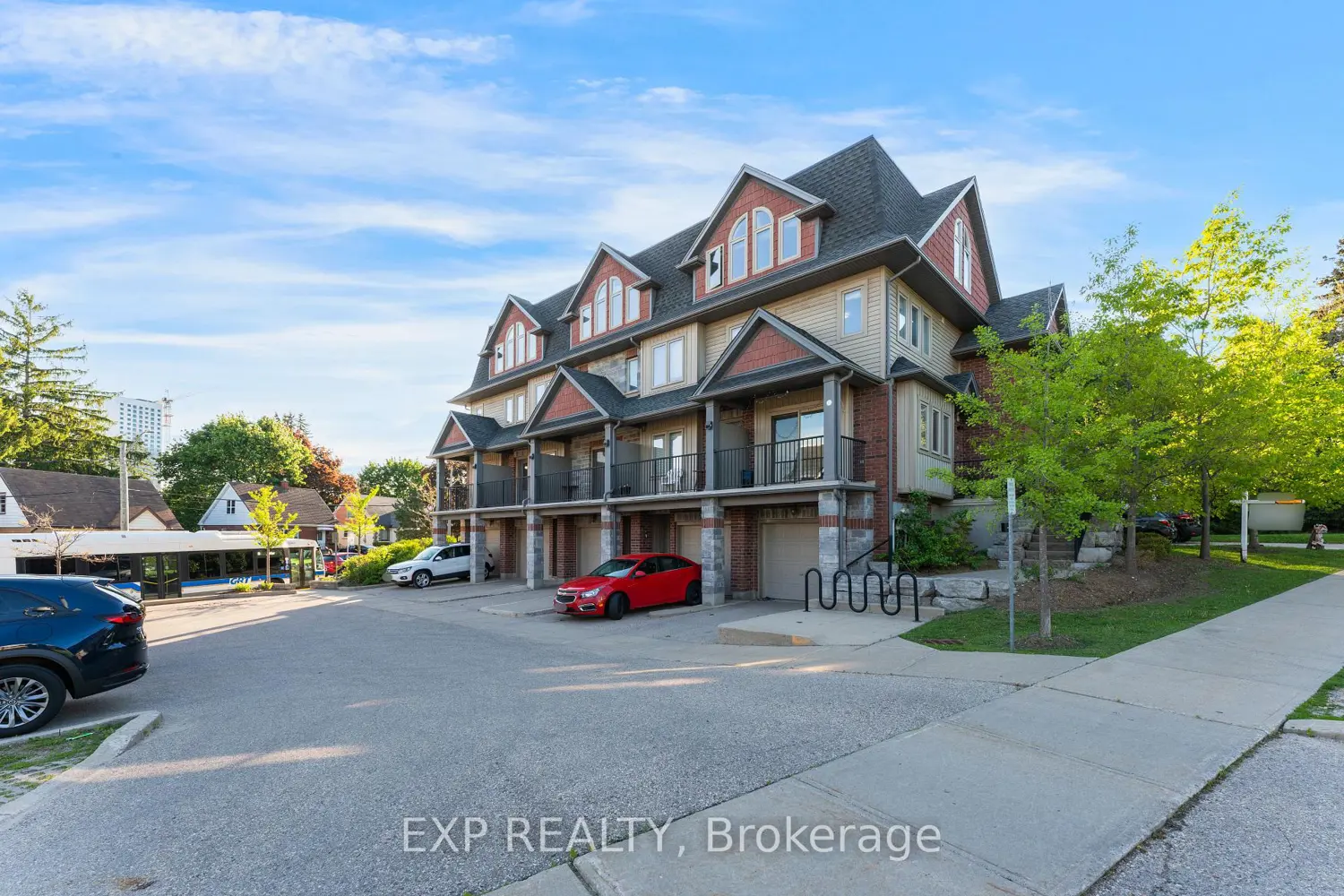 487 East Avenue 5 photo 2