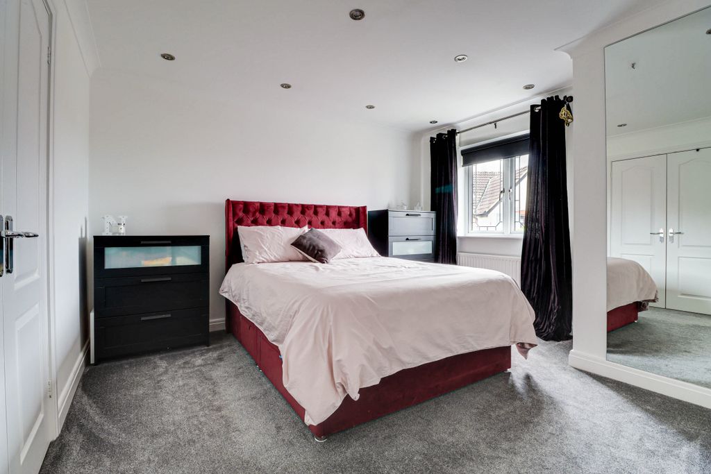 Additional image 13 of 4 bed detached house for saleBadgers Gate, Dunstable LU6