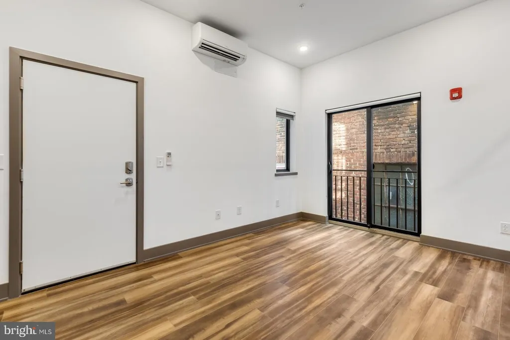 Additional image 3 of 1935 E Hazzard Street Unit 304, Philadelphia, PA 19125