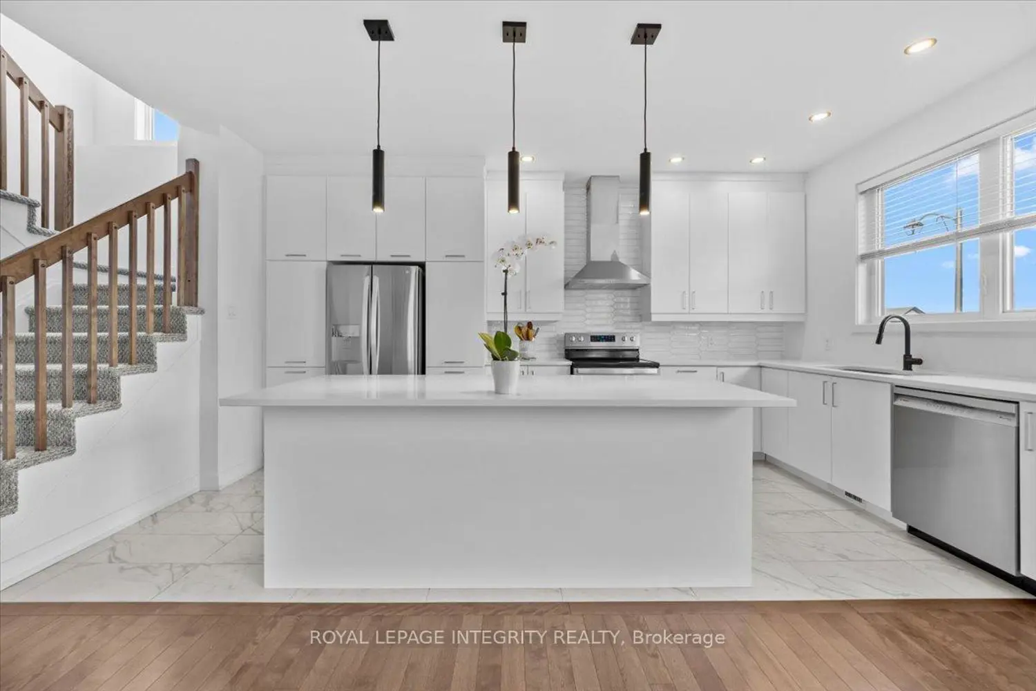 99 Rutile Street photo 2