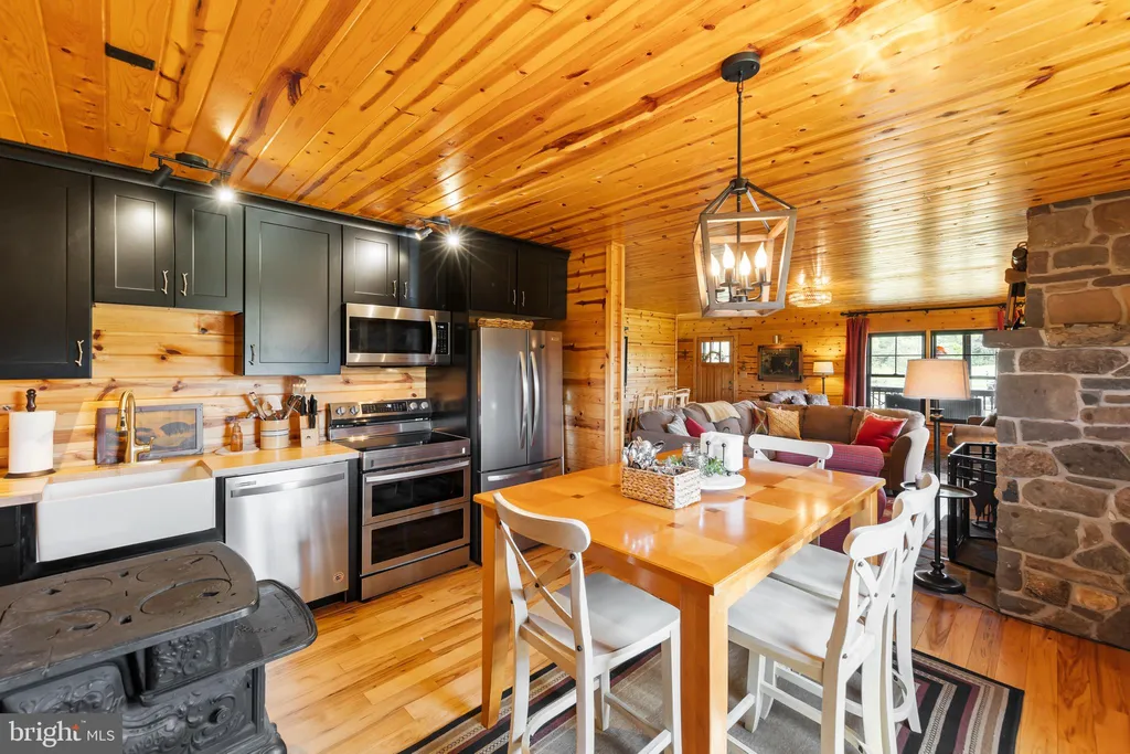 Additional image 28 of 453 Wheaton Drive, Purgitsville, WV 26852