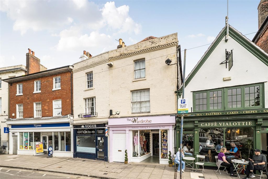 2 bed flat for saleMarket Place, Devizes SN10