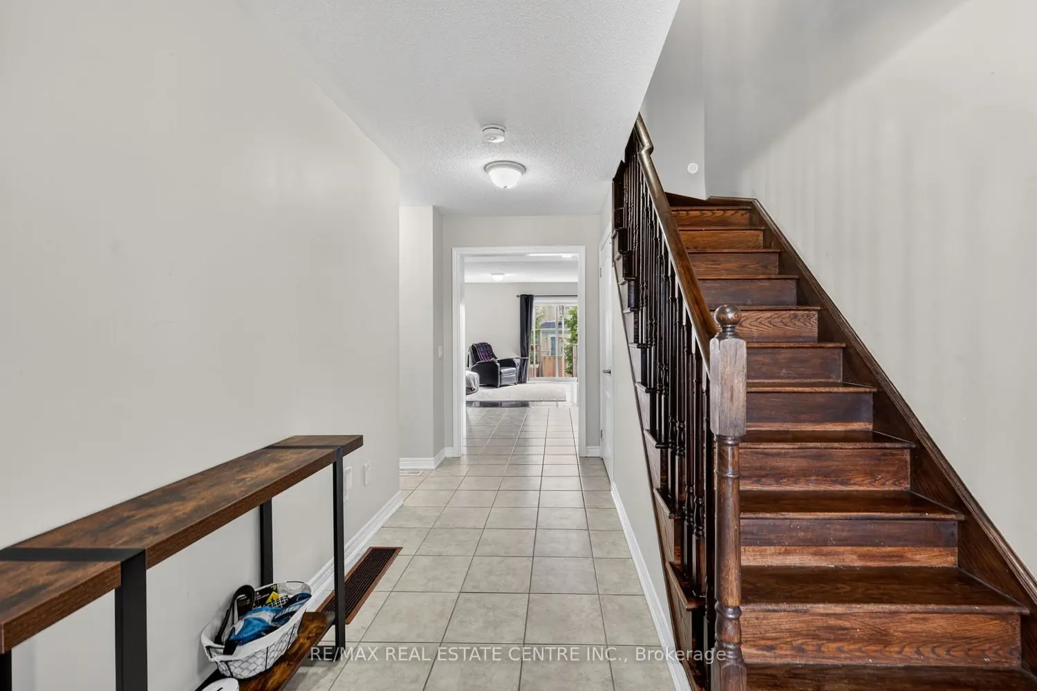 Additional image 2 of 941 Cook Crescent