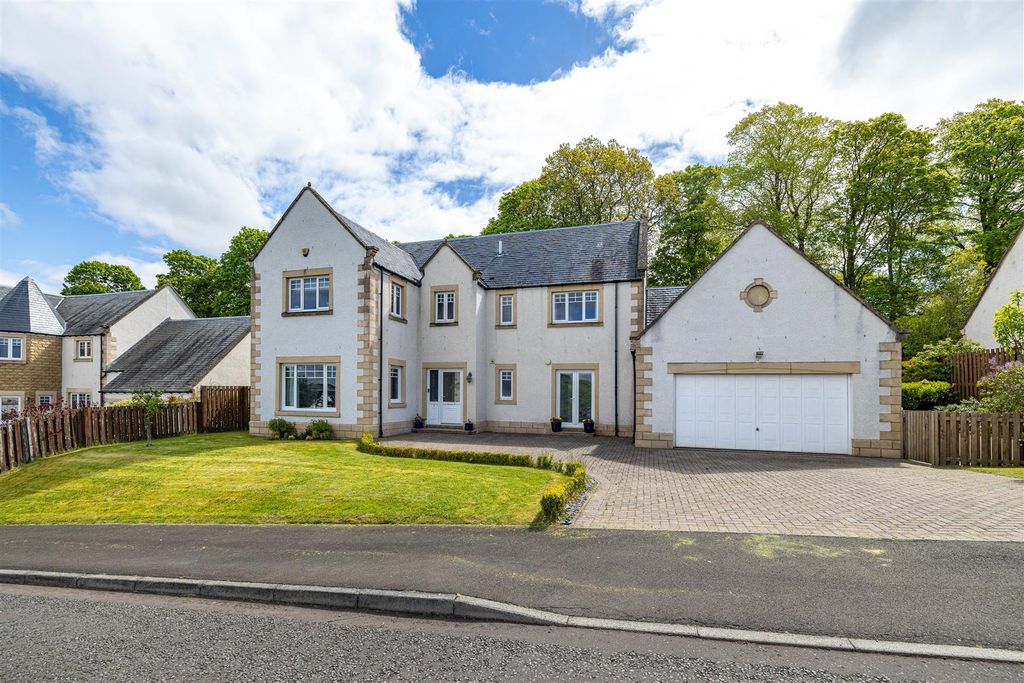 6 bed detached house for saleHarleyburn Court, Melrose TD6