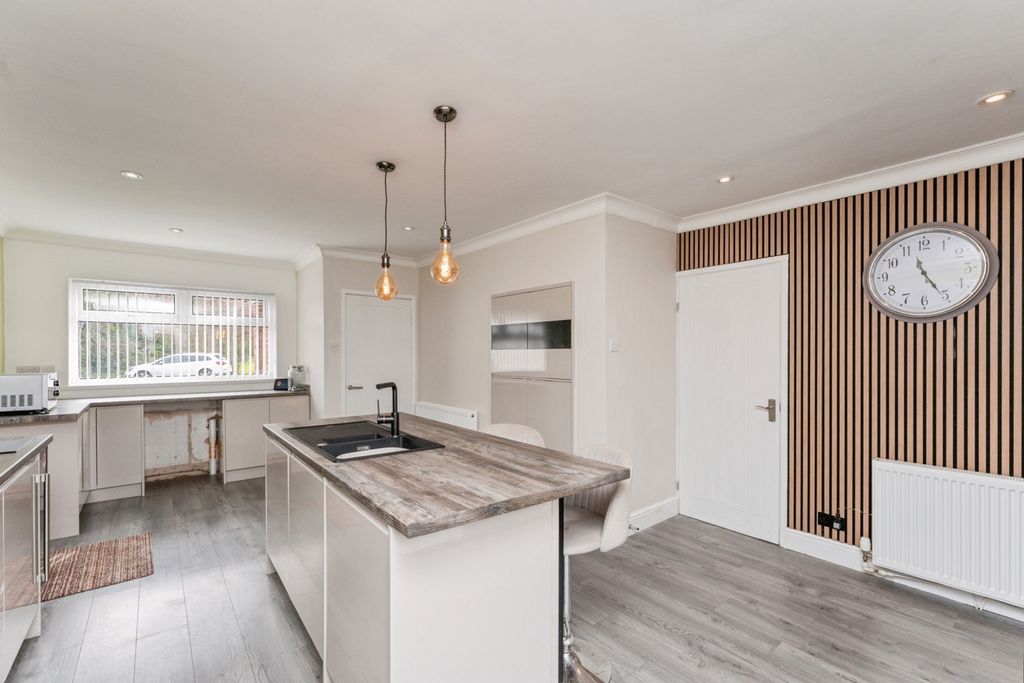 Additional image 3 of 4 bed detached house for saleSt. Pauls Gardens, Little Sutton, Ellesmere Port, Cheshire CH66