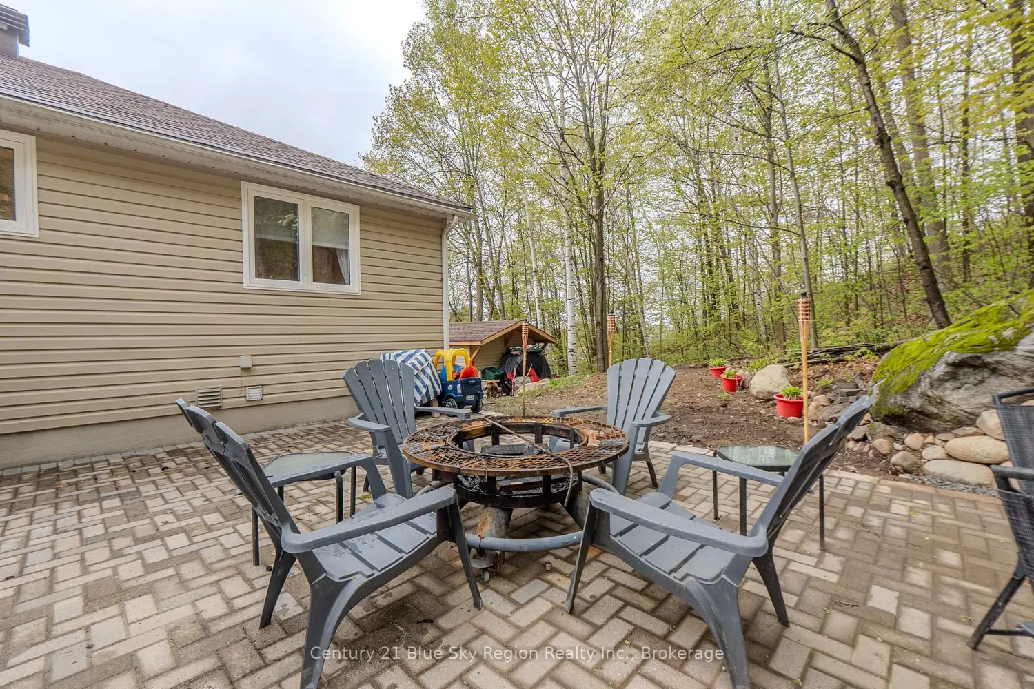 Additional image 12 of 65 Belleview Crescent