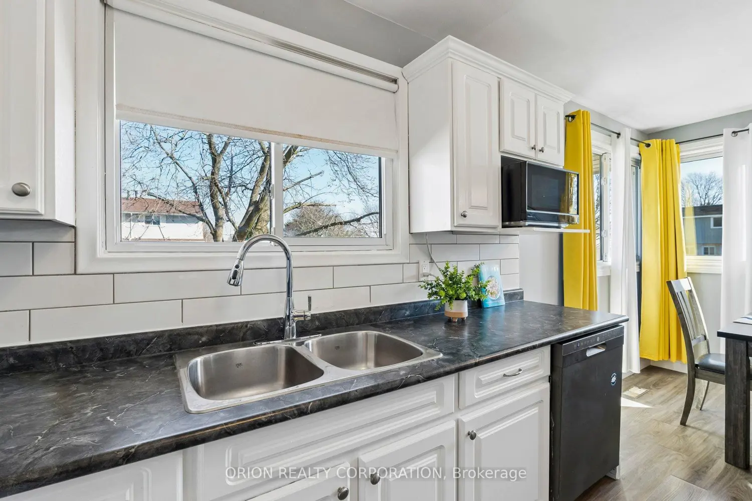 Additional image 4 of 1014B Vanier Avenue