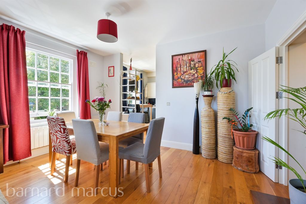 Additional image 4 of 2 bed flat for saleAshley Road, Epsom KT18