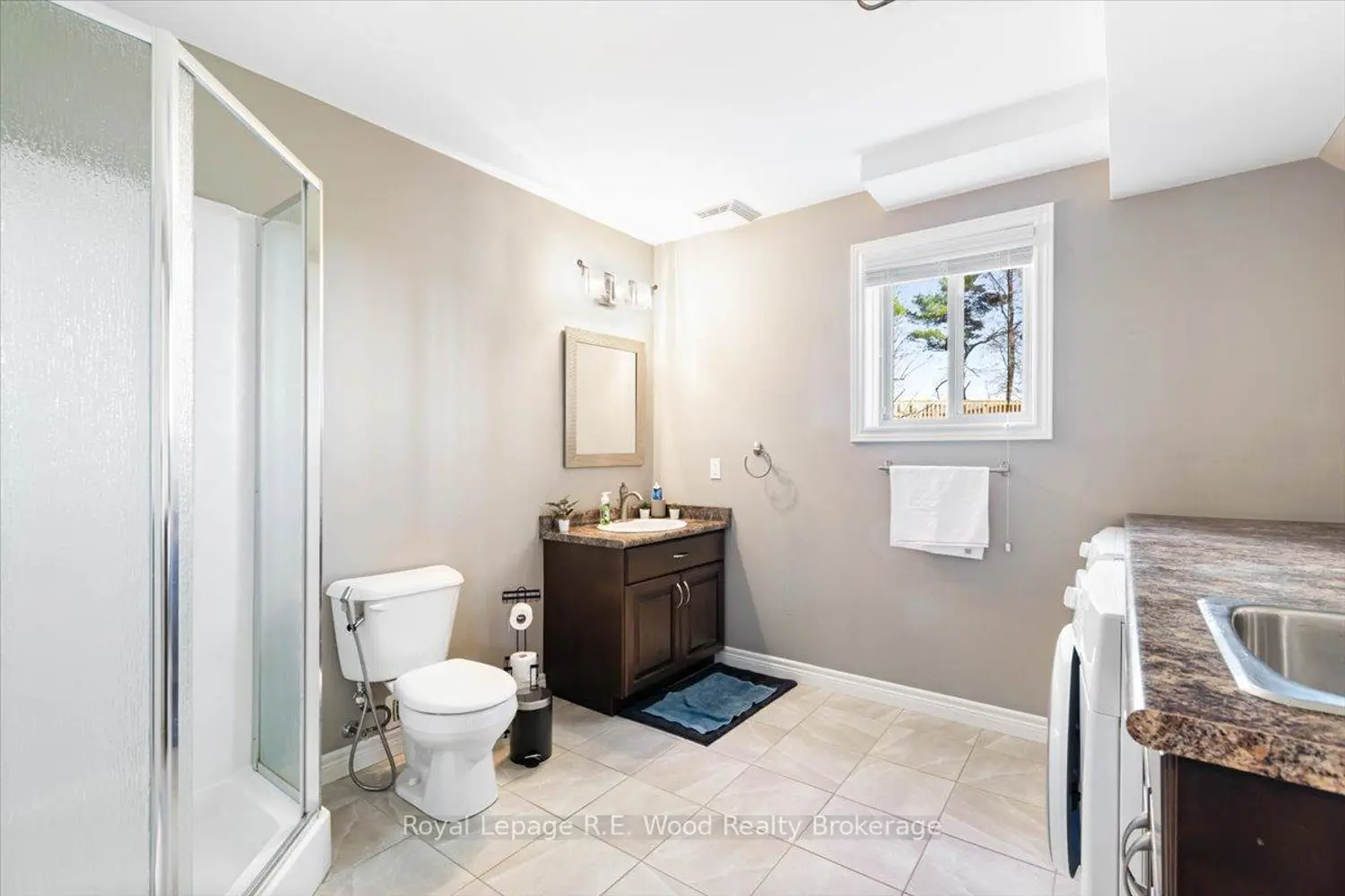 56 Wintergreen Crescent photo 5