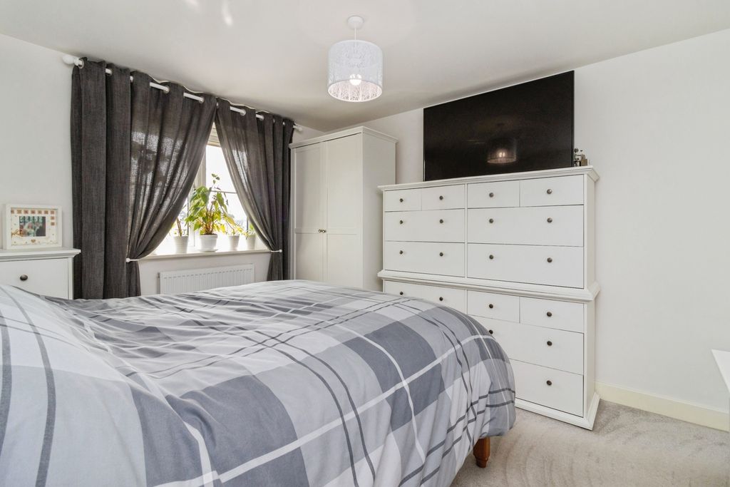 Additional image 7 of 2 bed flat for saleBarton Way, Dartmouth, Devon TQ6