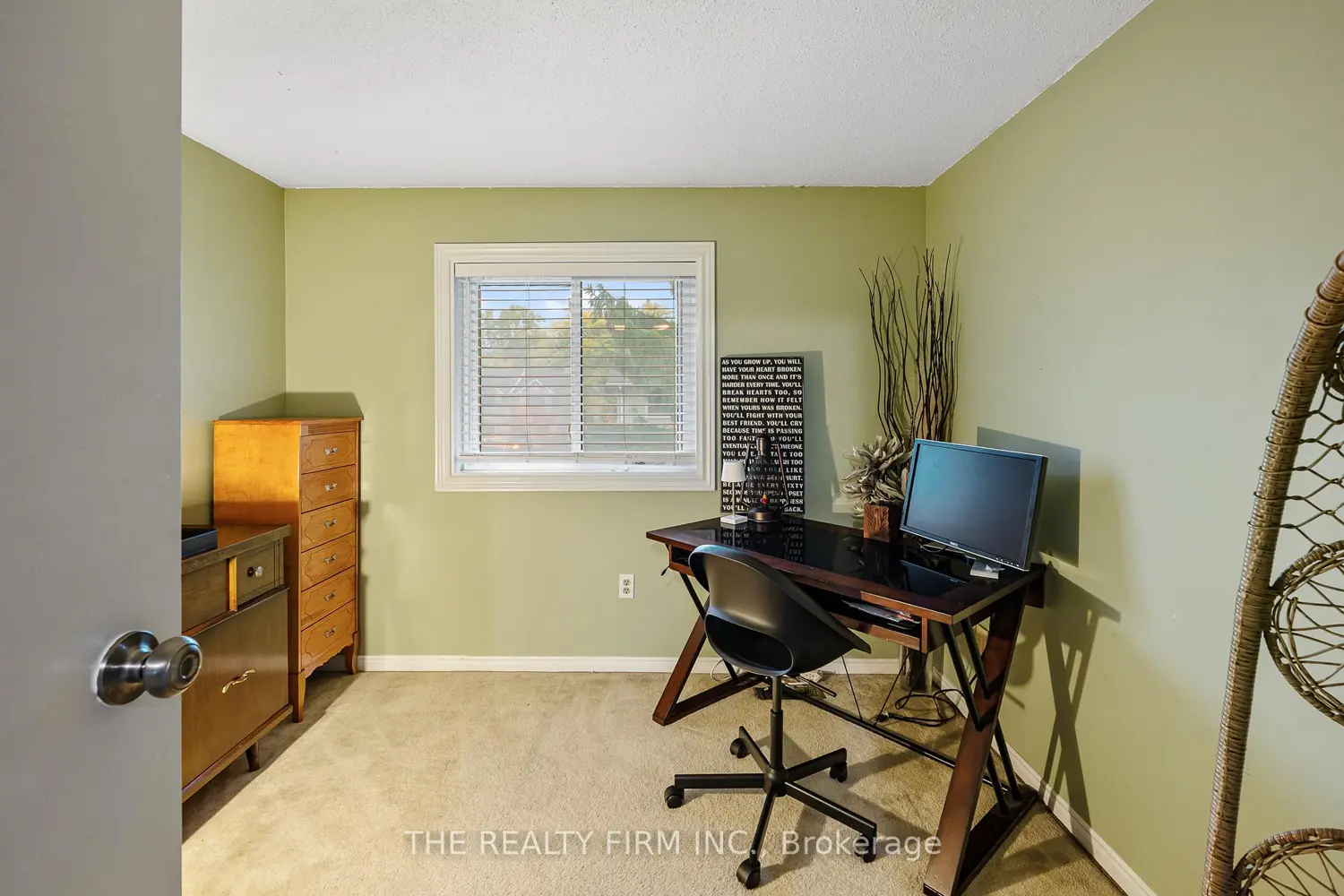 Additional image 9 of 1990 Wavell Street 67