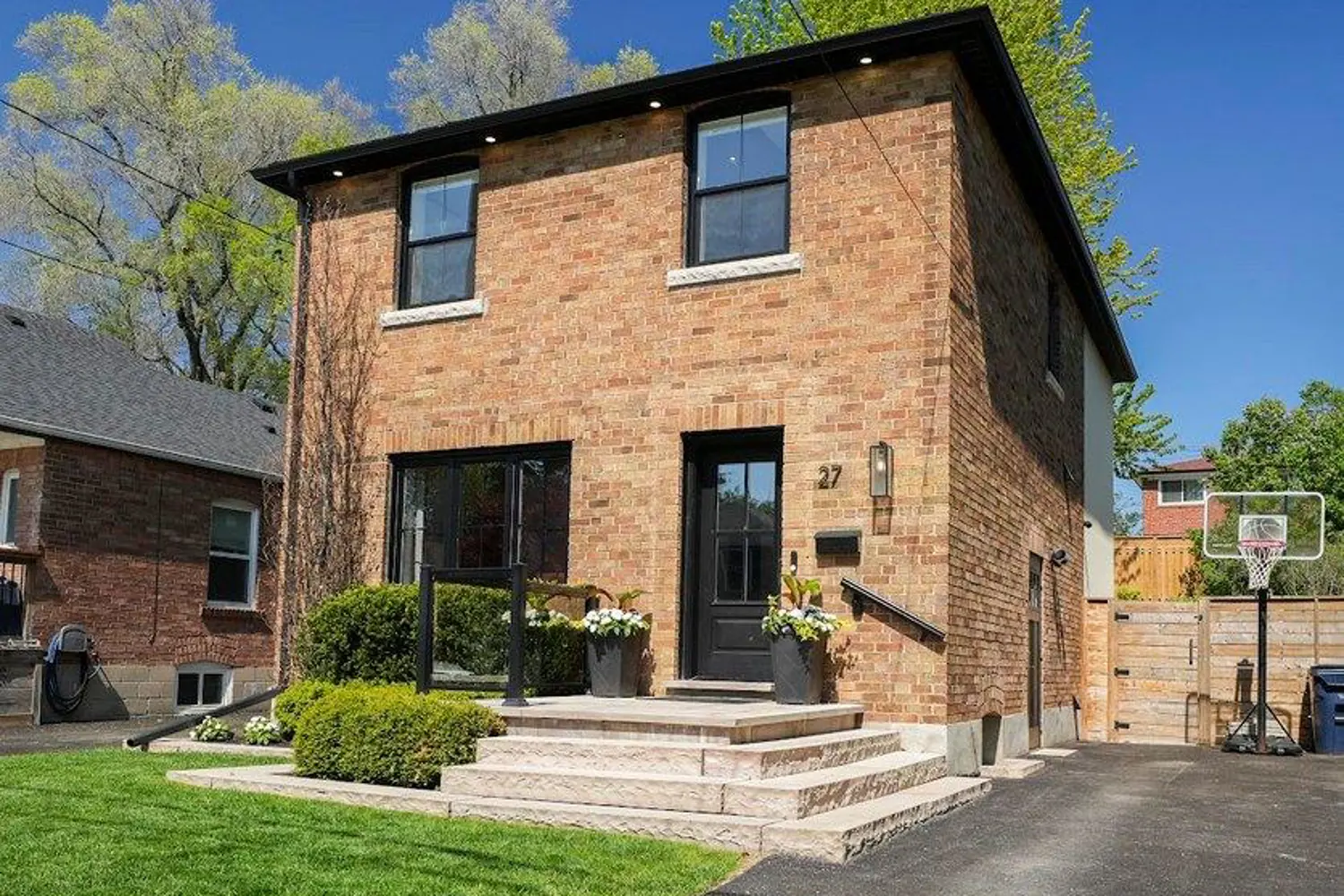 27 Avalon Boulevard