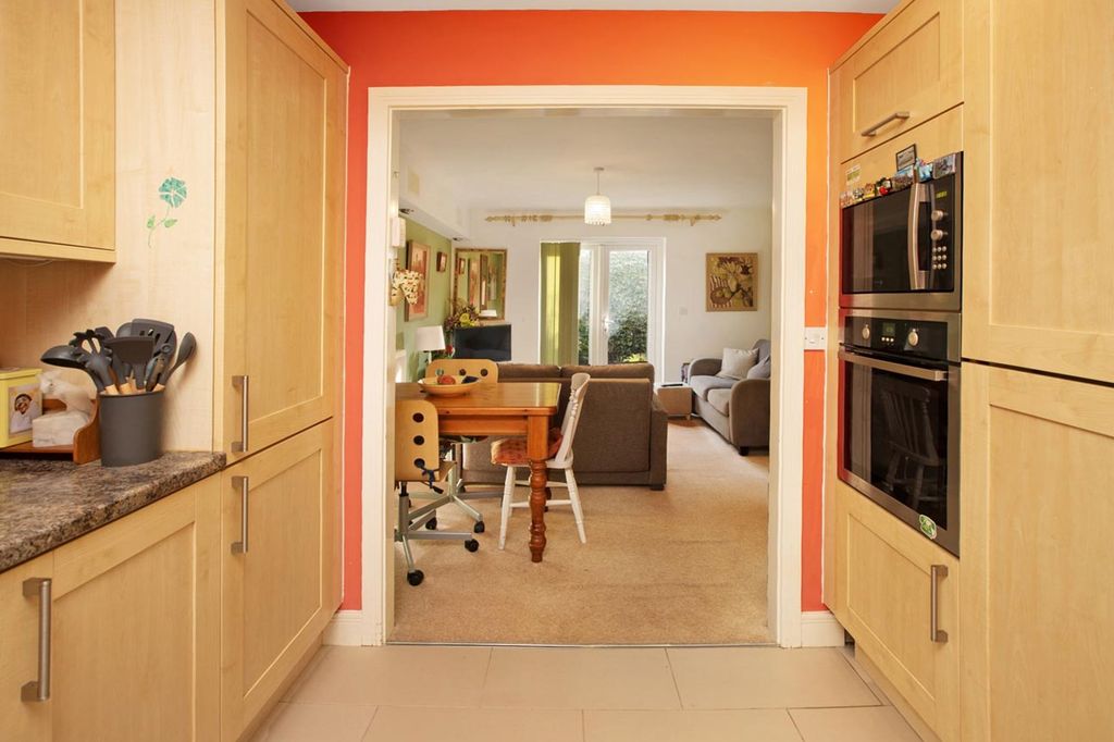Additional image 5 of 2 bed flat for saleEast Cliff Road, Dawlish EX7