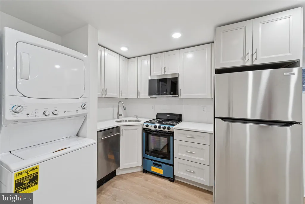 Additional image 2 of 812 W Roosevelt Boulevard Unit 6, Philadelphia, PA 19140